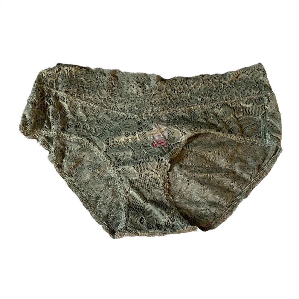 NWOT Lace underwear size medium